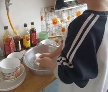 新泰帮妈妈做家务的收获有哪些？